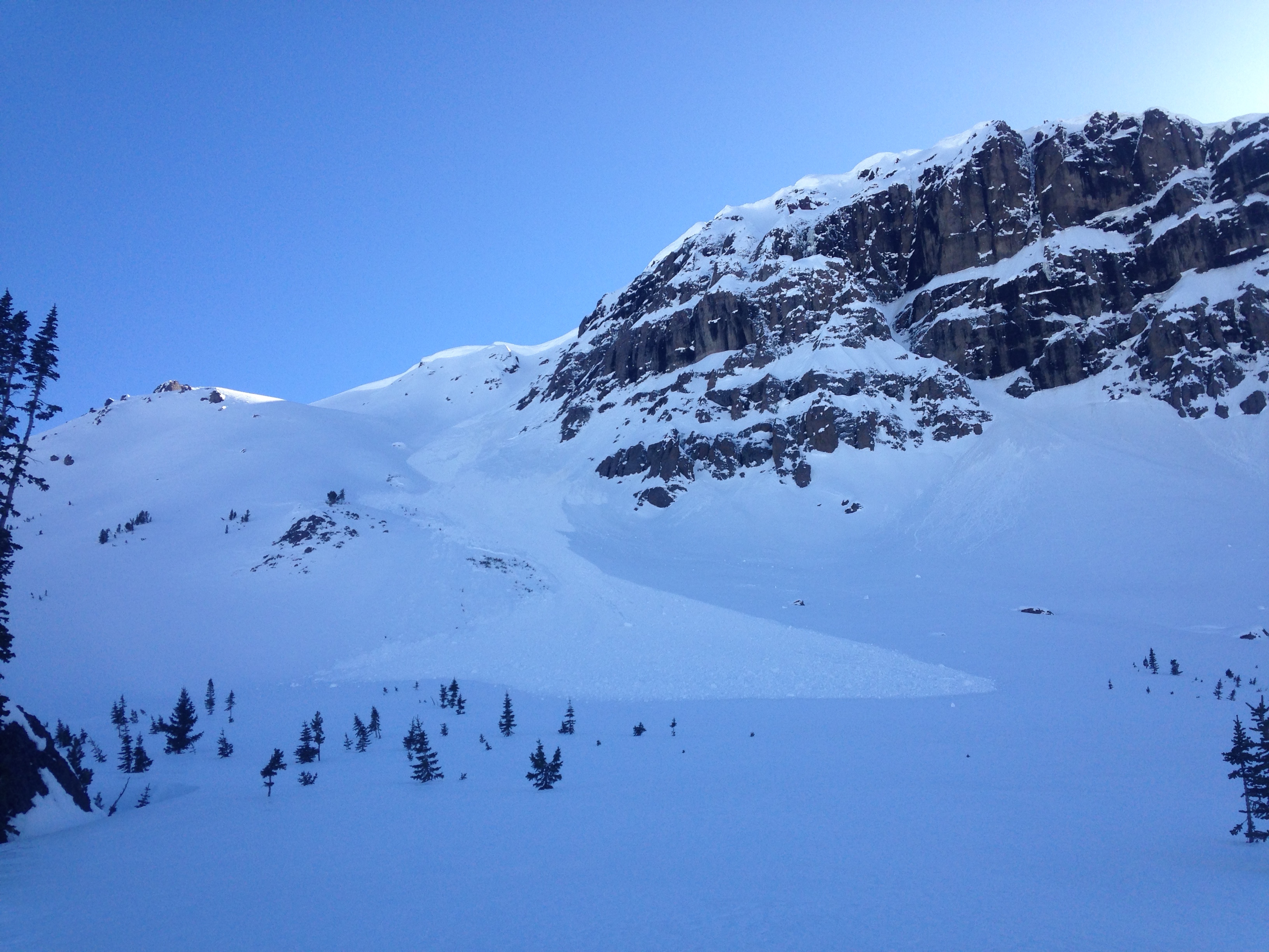 Cornice triggered avalanche near Cooke